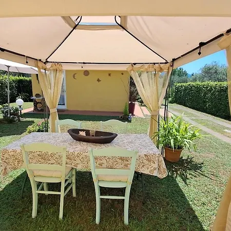 Lunigiana - Casa Anita Con Giardino Appartamento